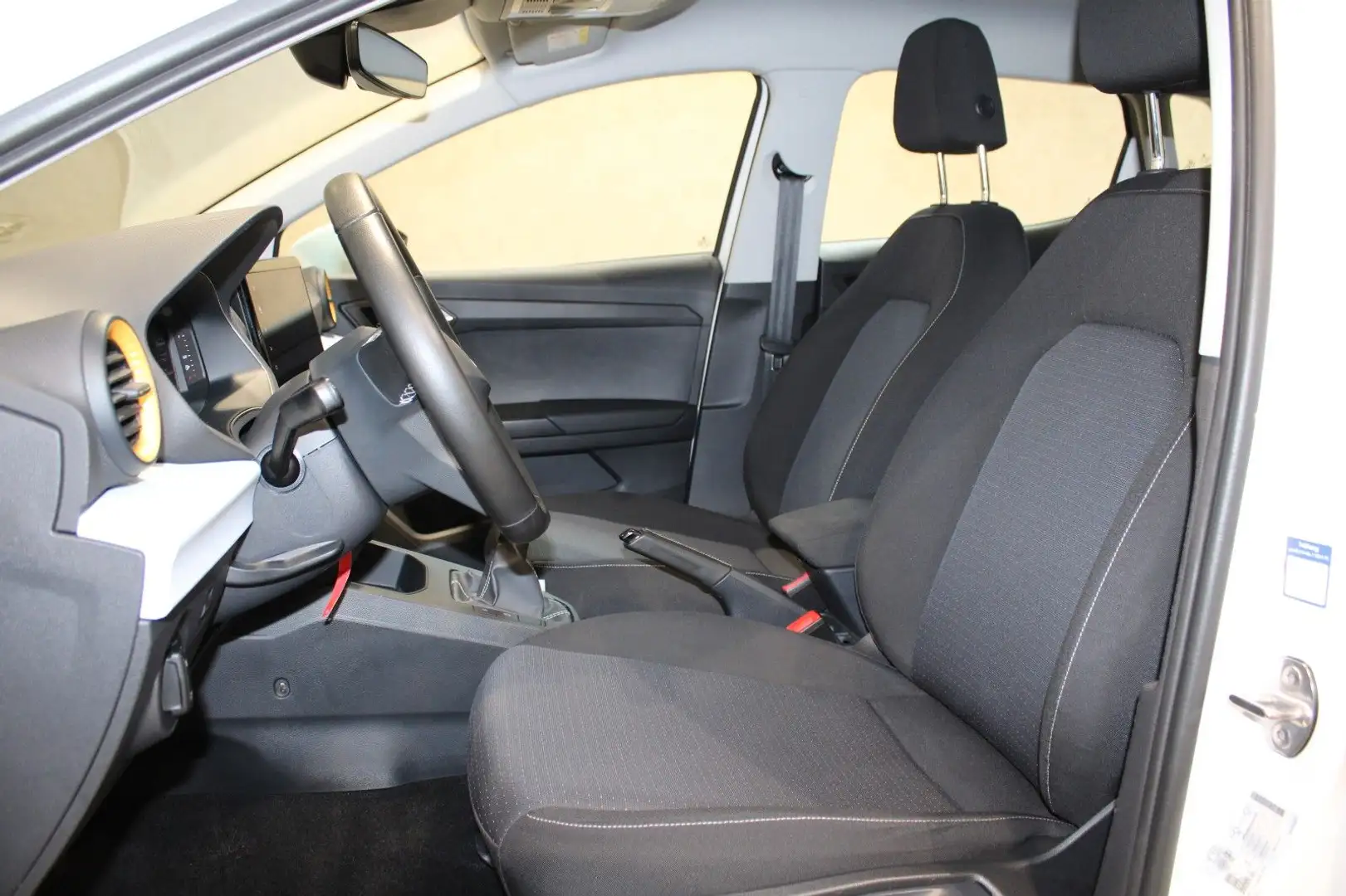 Vehicle image, number 7