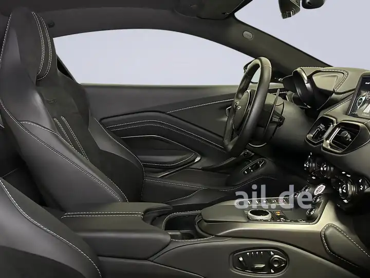 Additional image of the vehicle