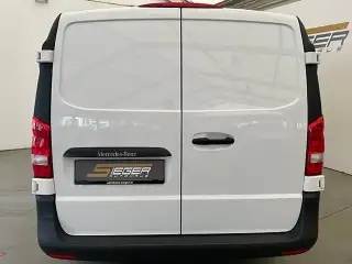 Vehicle image thumbnail, number 4
