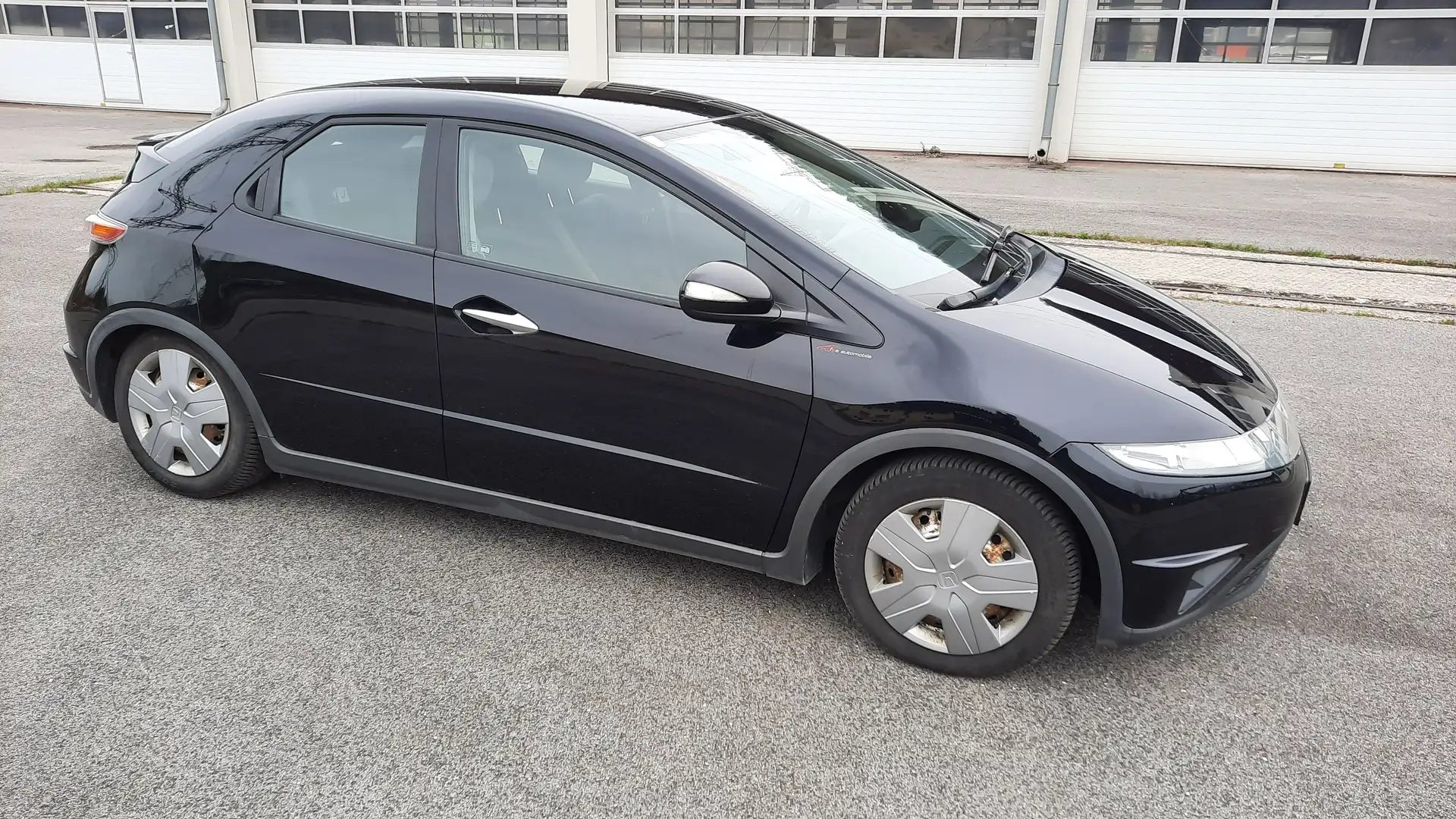 Vehicle image, number 2