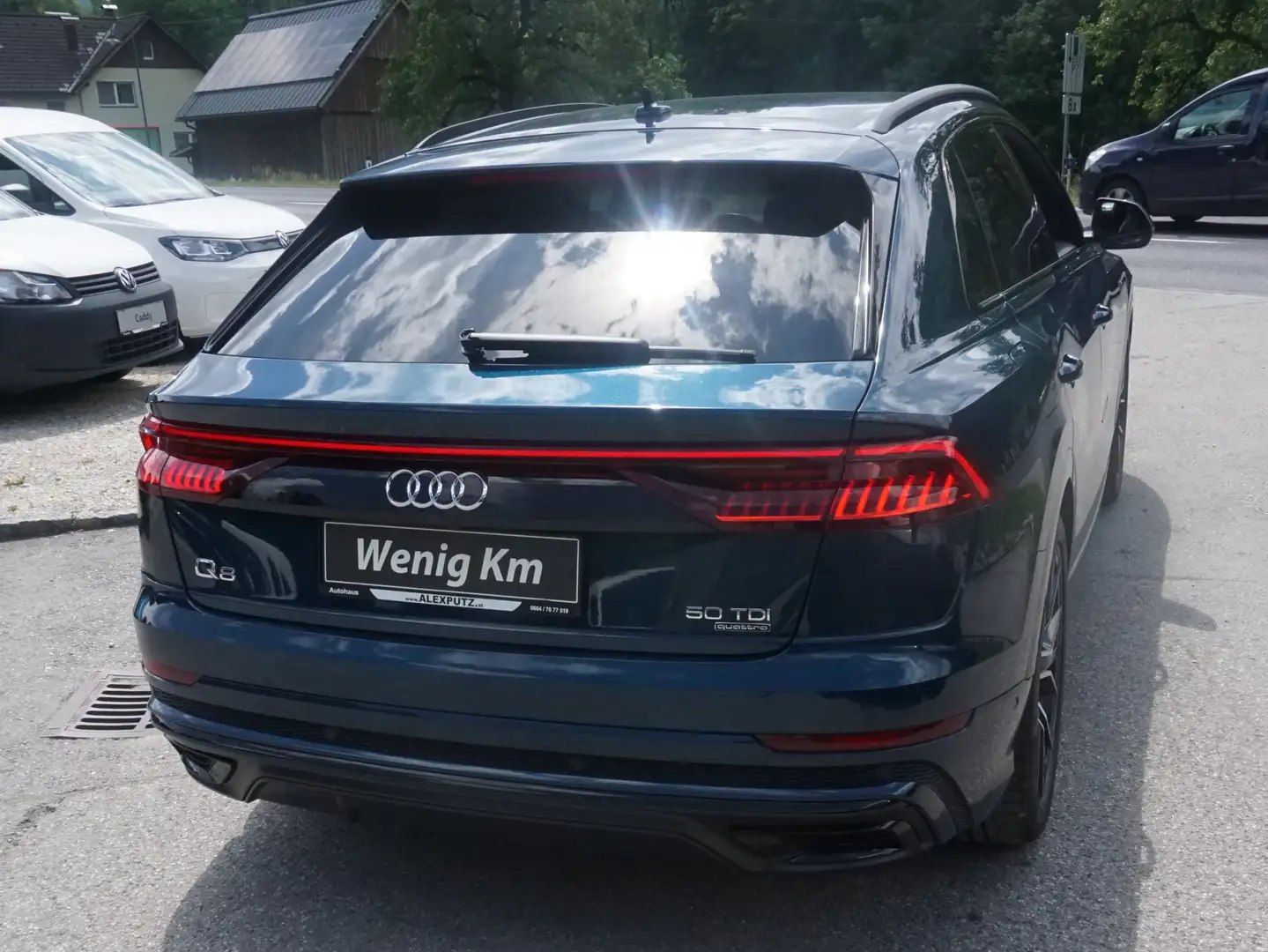 Vehicle image, number 8