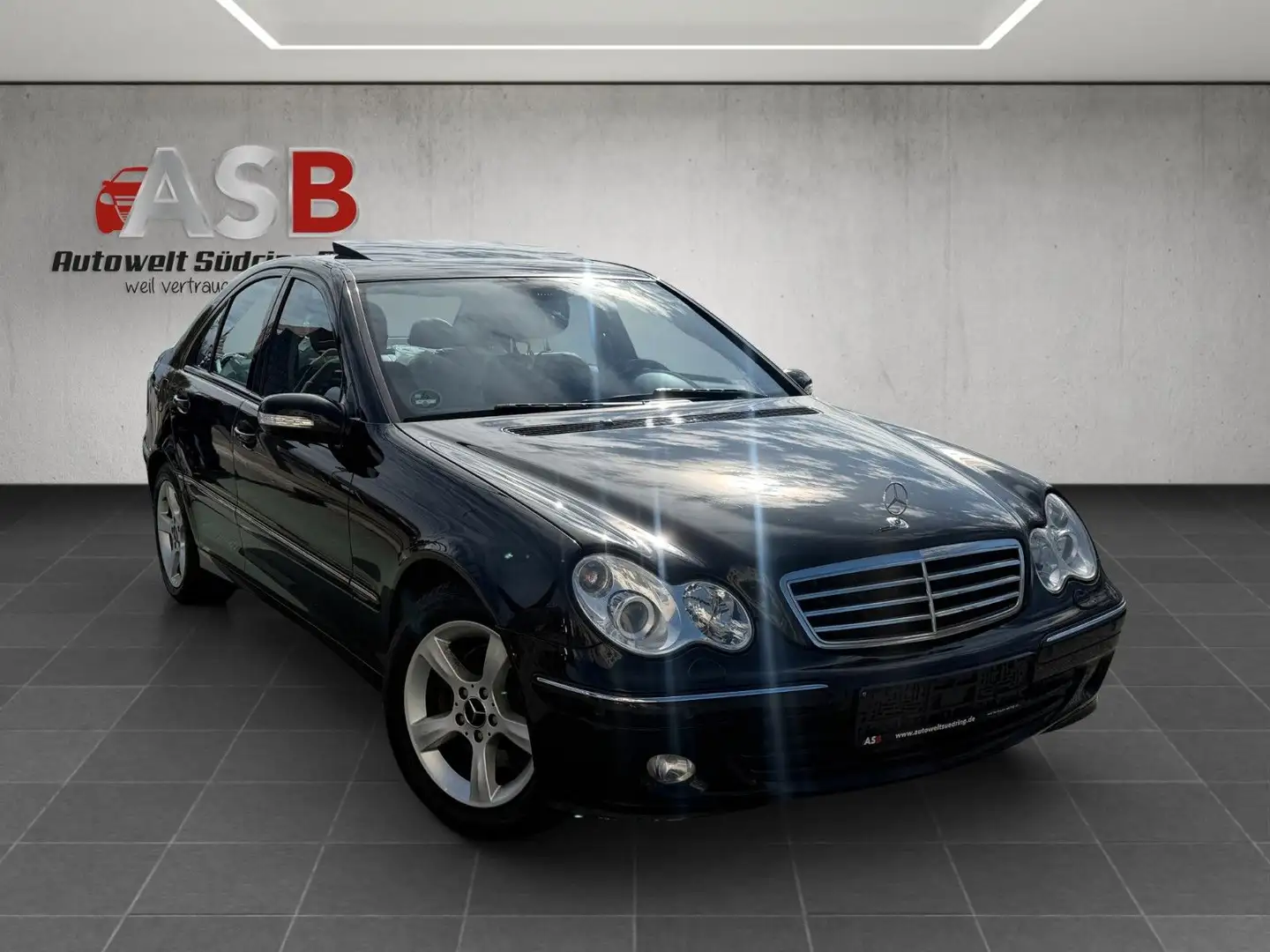 Vehicle image, number 3