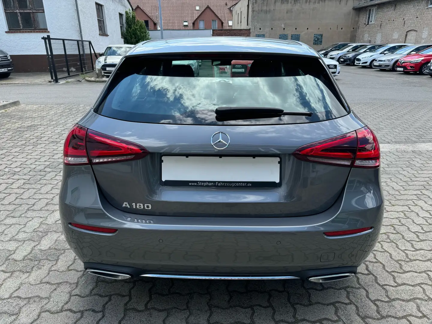 Vehicle image, number 4