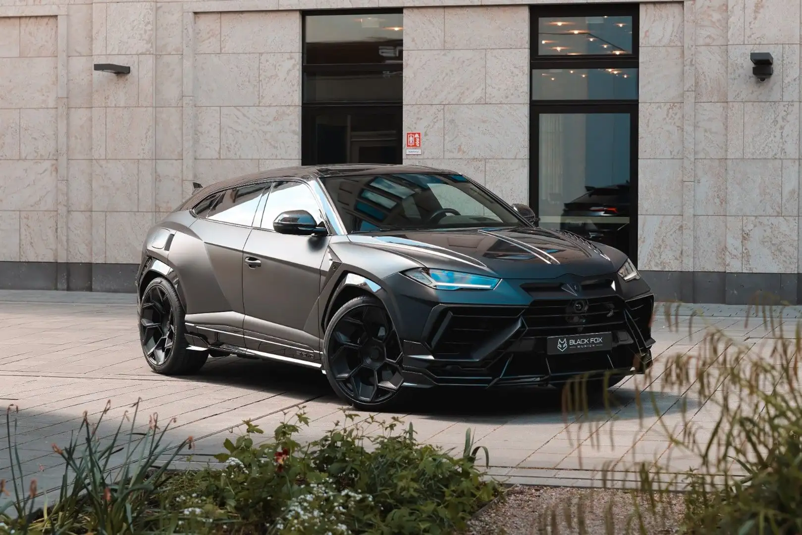 Vehicle image, number 10