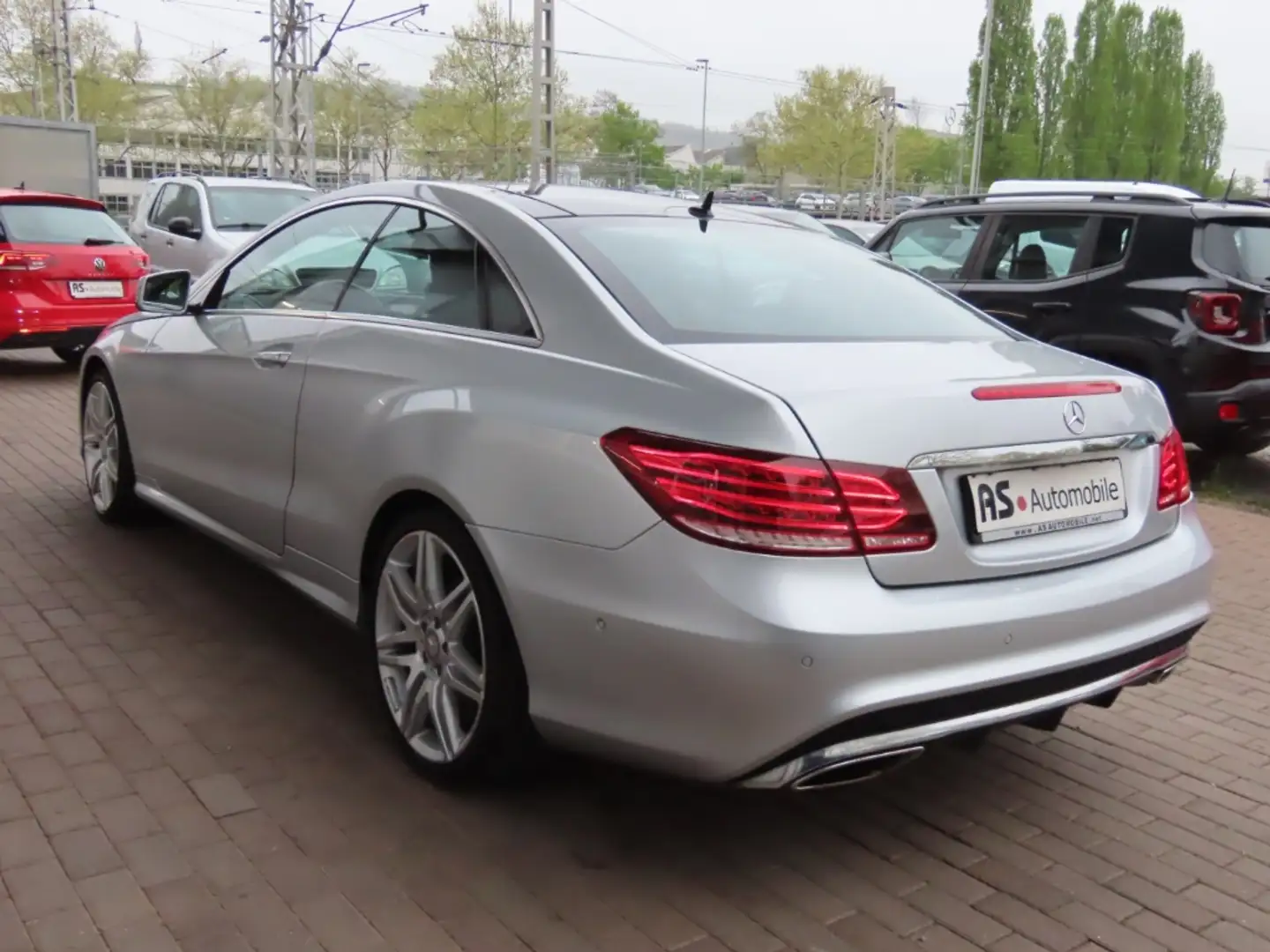 Vehicle image, number 4