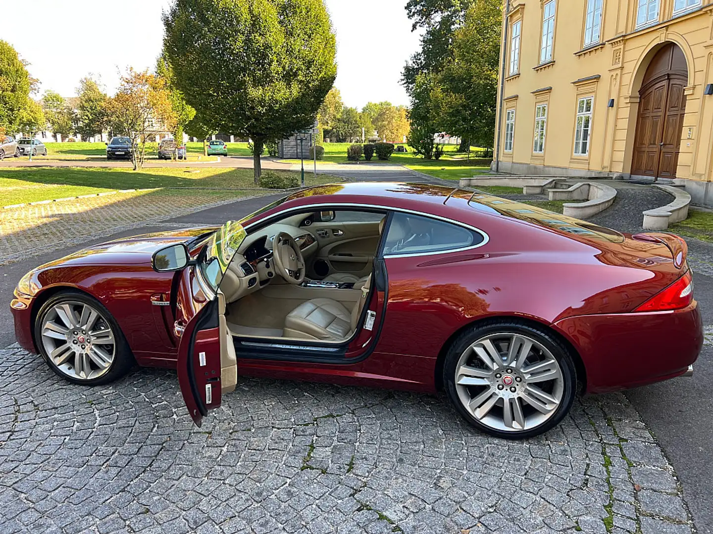 Vehicle image, number 2