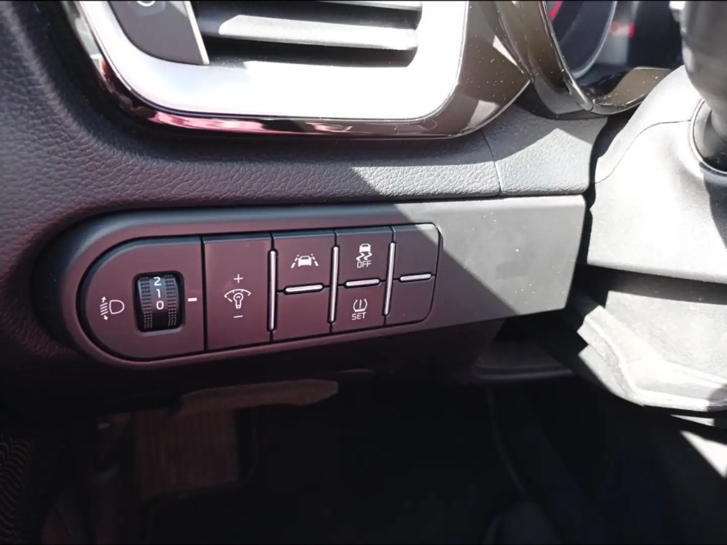 Vehicle image, number 14