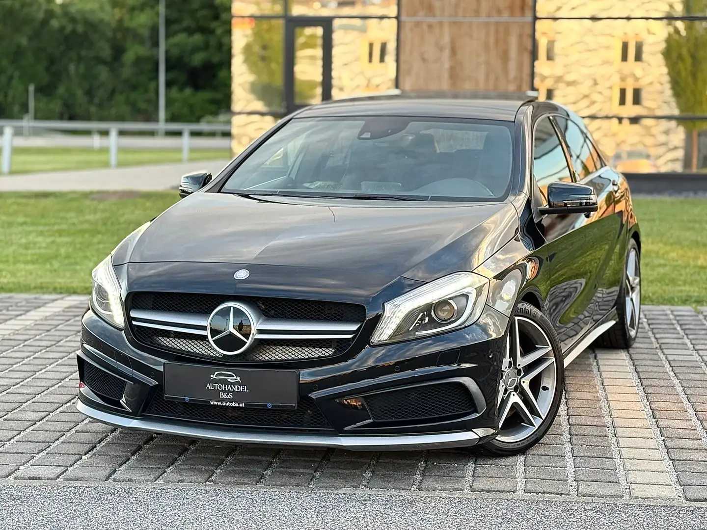 Vehicle image, number 2