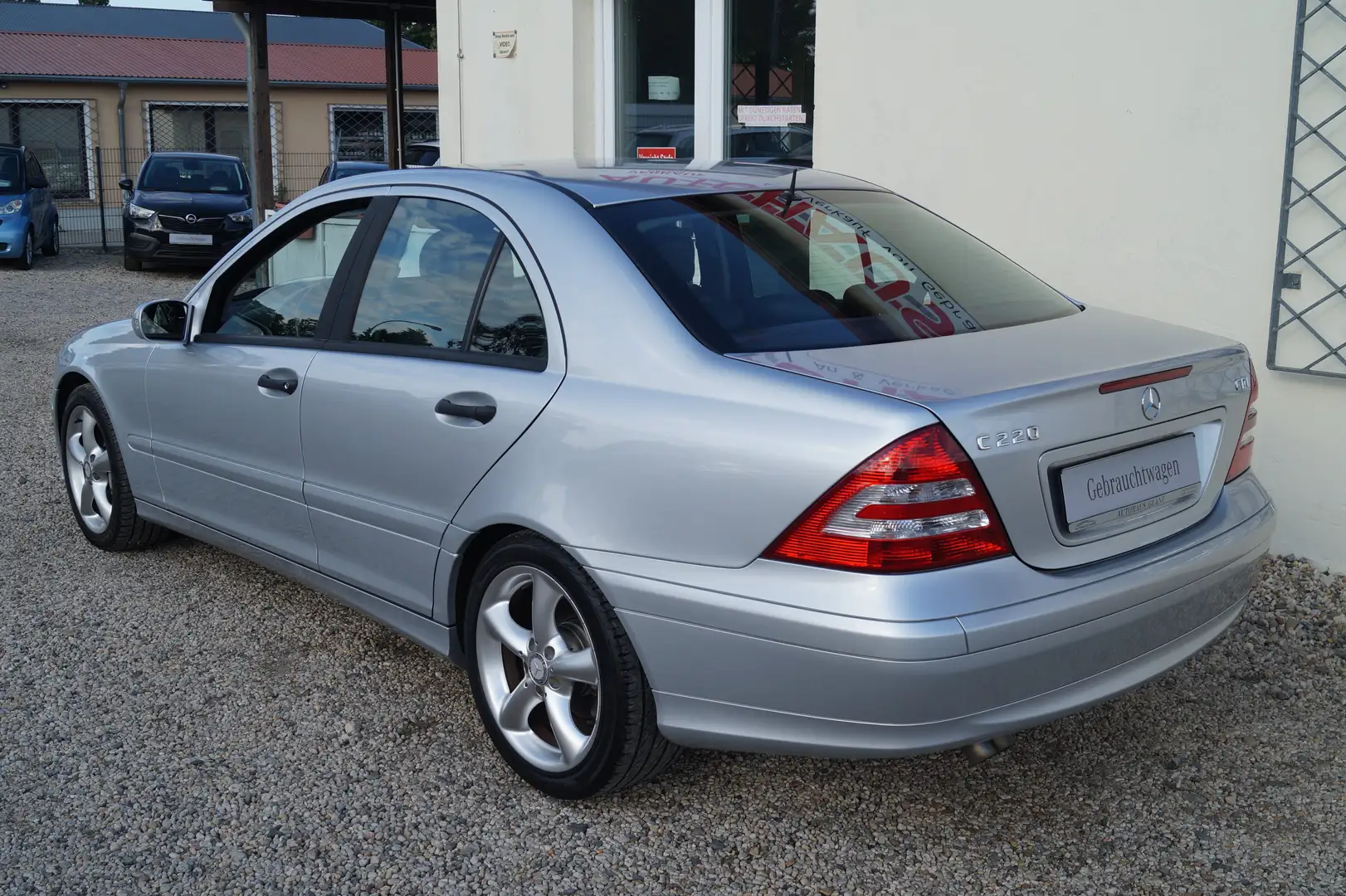 Vehicle image, number 3