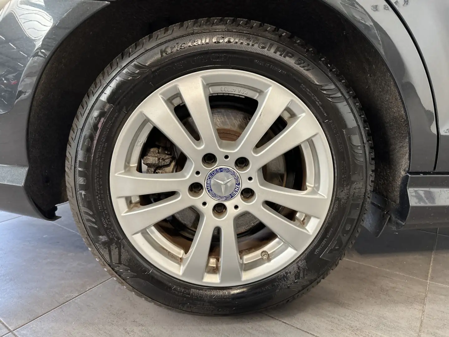 Vehicle image, number 3