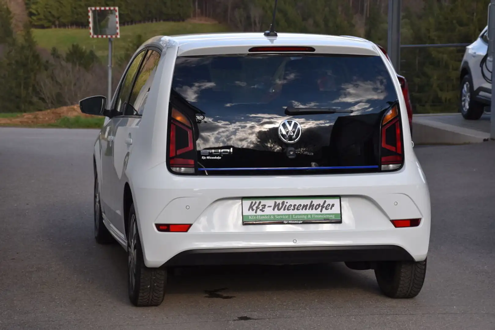 Vehicle image, number 5