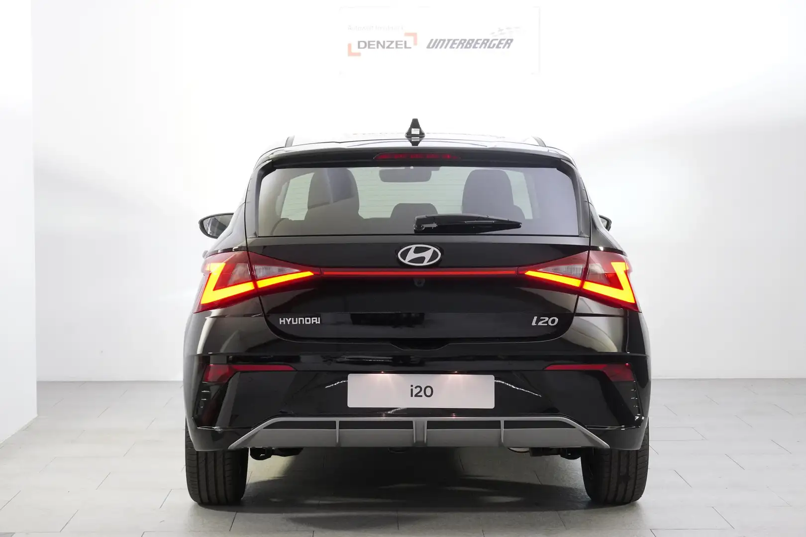 Vehicle image, number 8