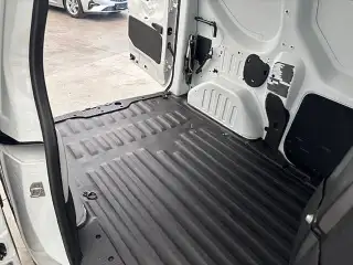 Vehicle image thumbnail, number 7