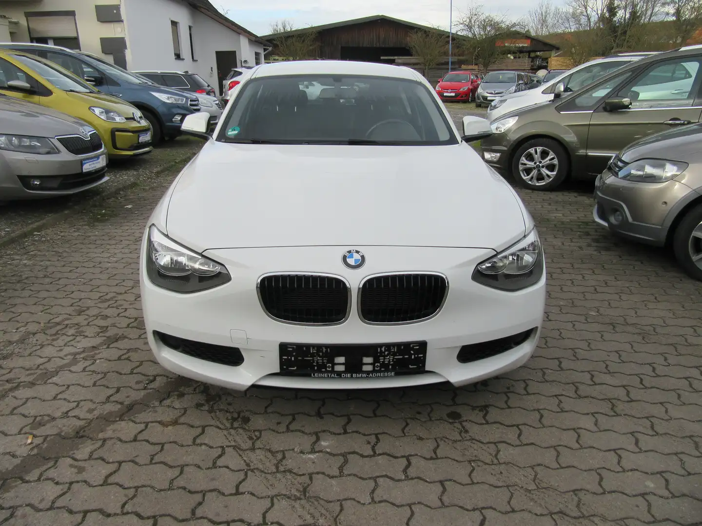 Vehicle image, number 1