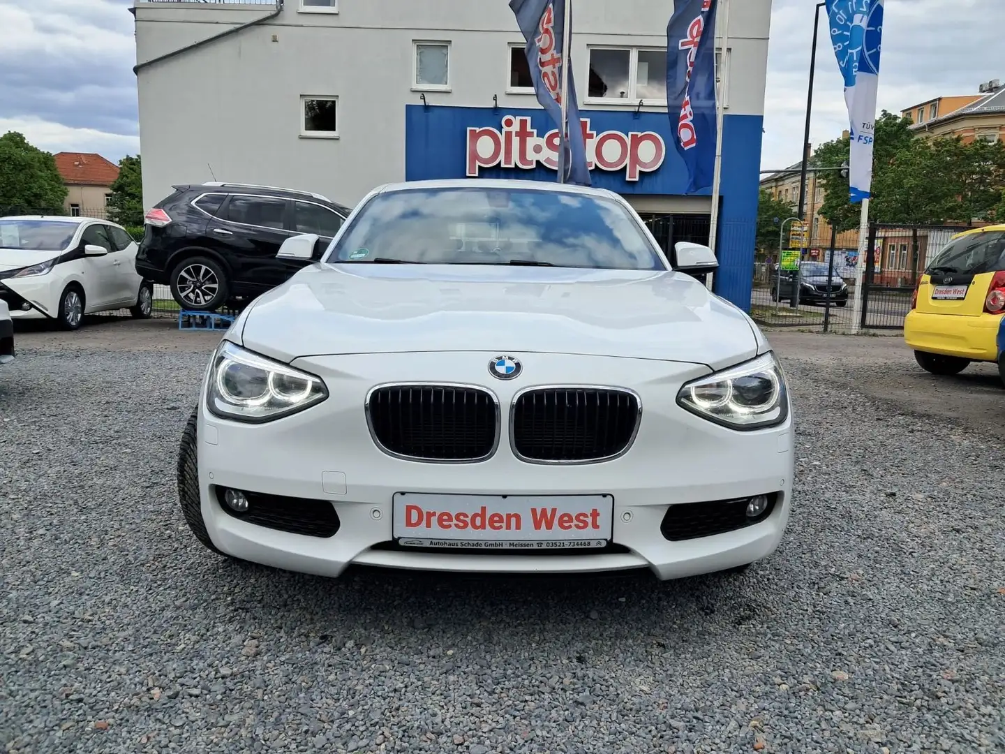 Vehicle image, number 2