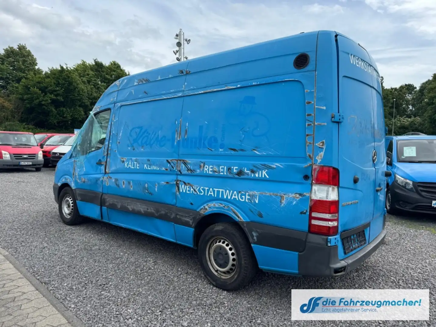 Vehicle image, number 4
