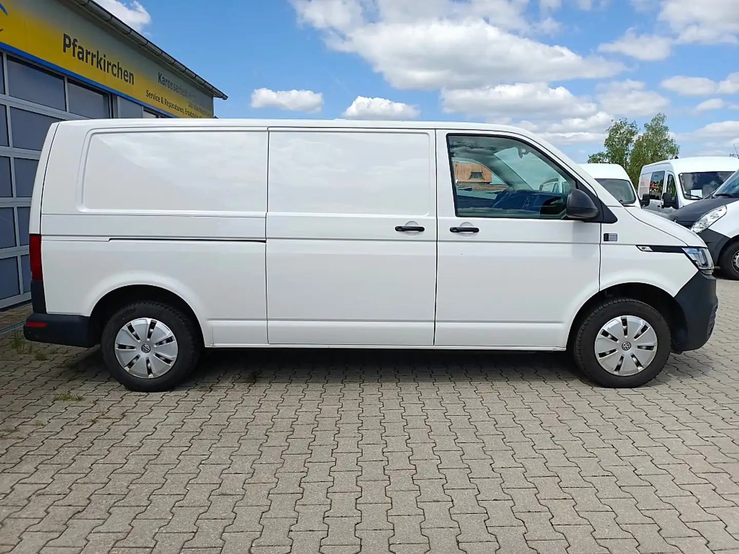 Vehicle image, number 5