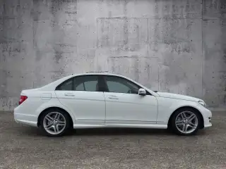 Vehicle image thumbnail, number 7