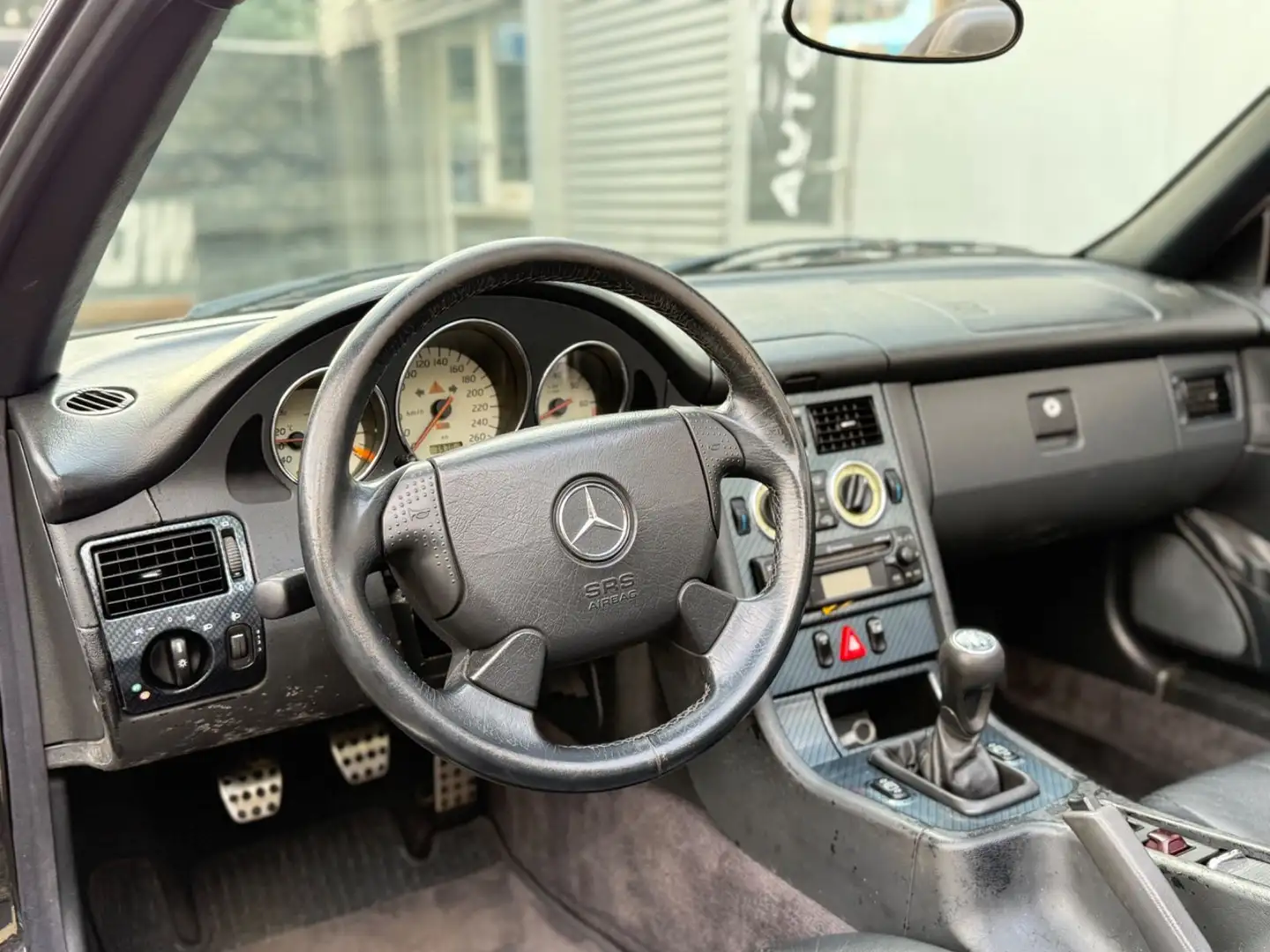 Vehicle image, number 14