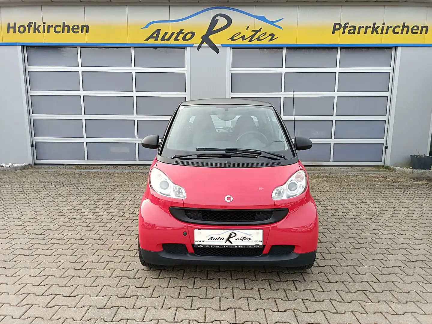 Vehicle image, number 8