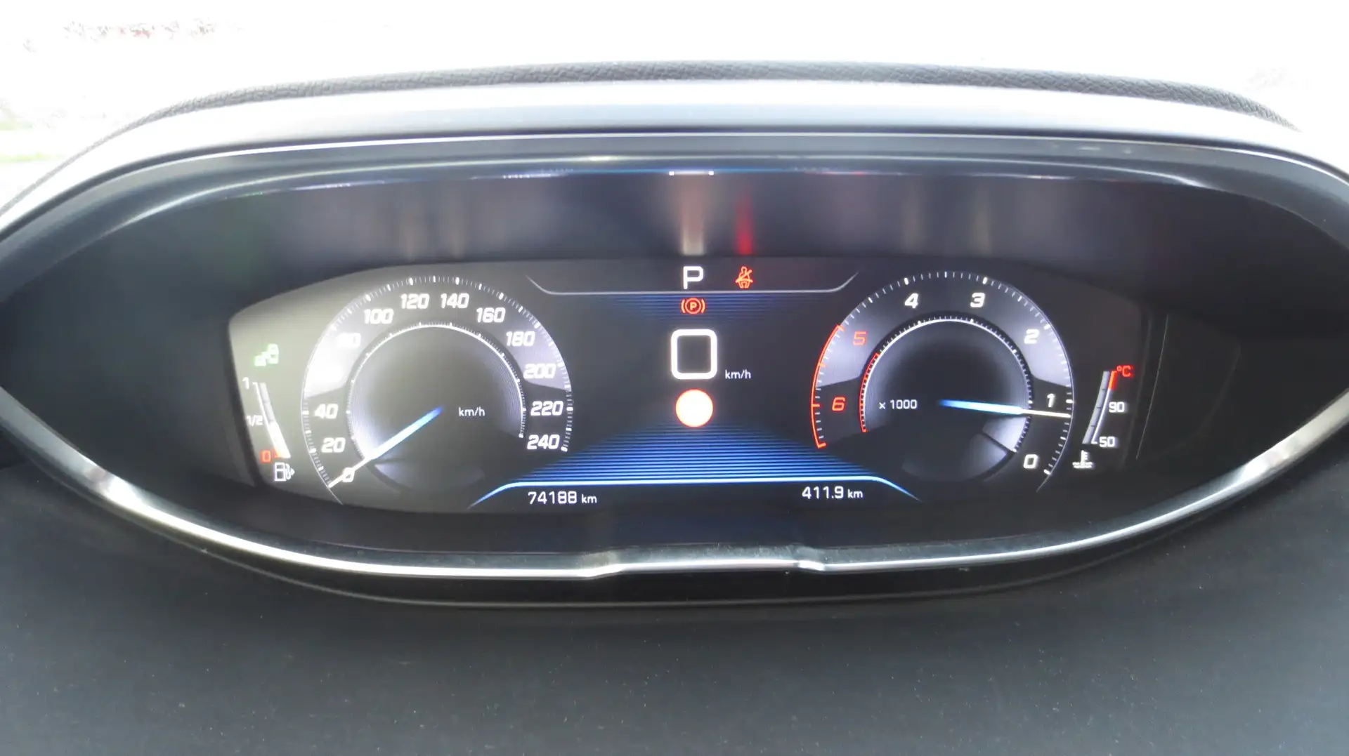 Vehicle image, number 10