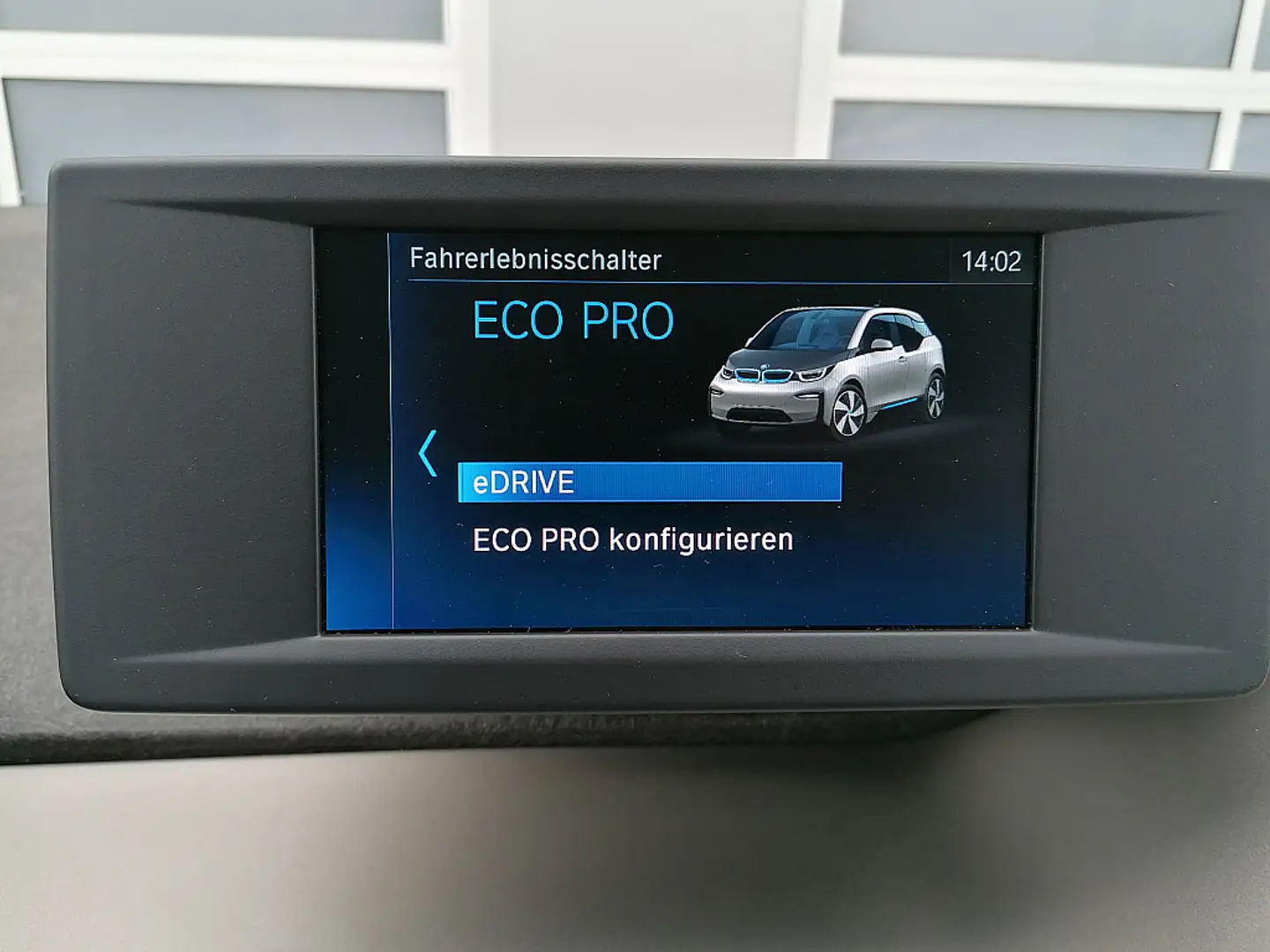 Vehicle image, number 13