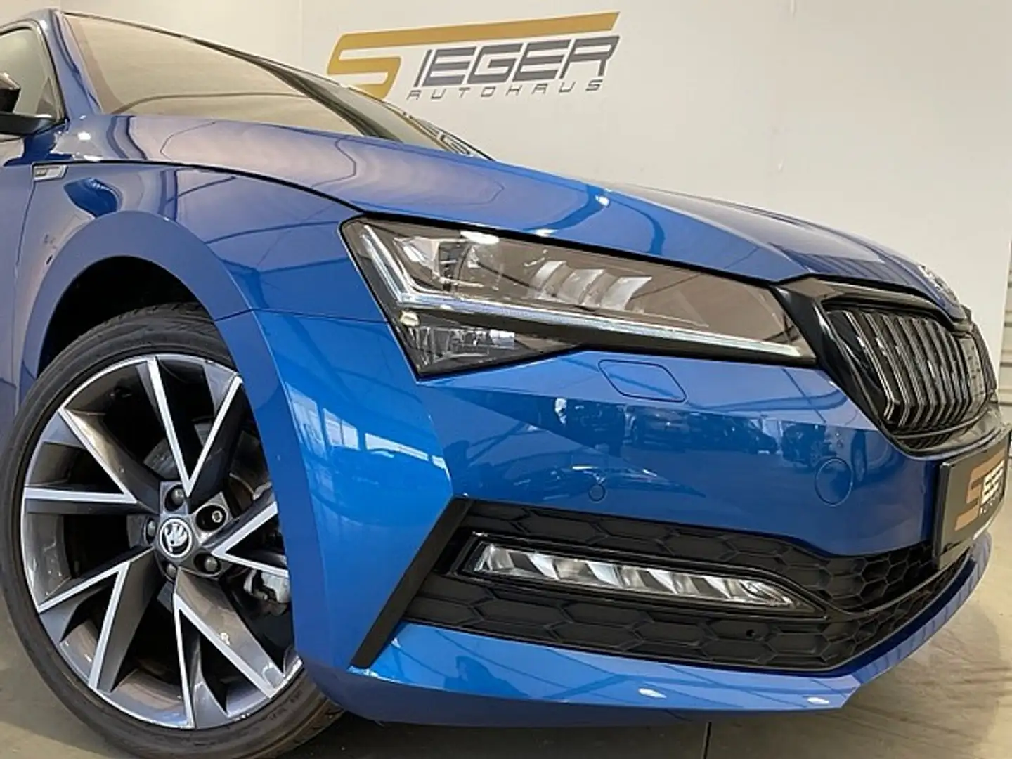 Vehicle image, number 2