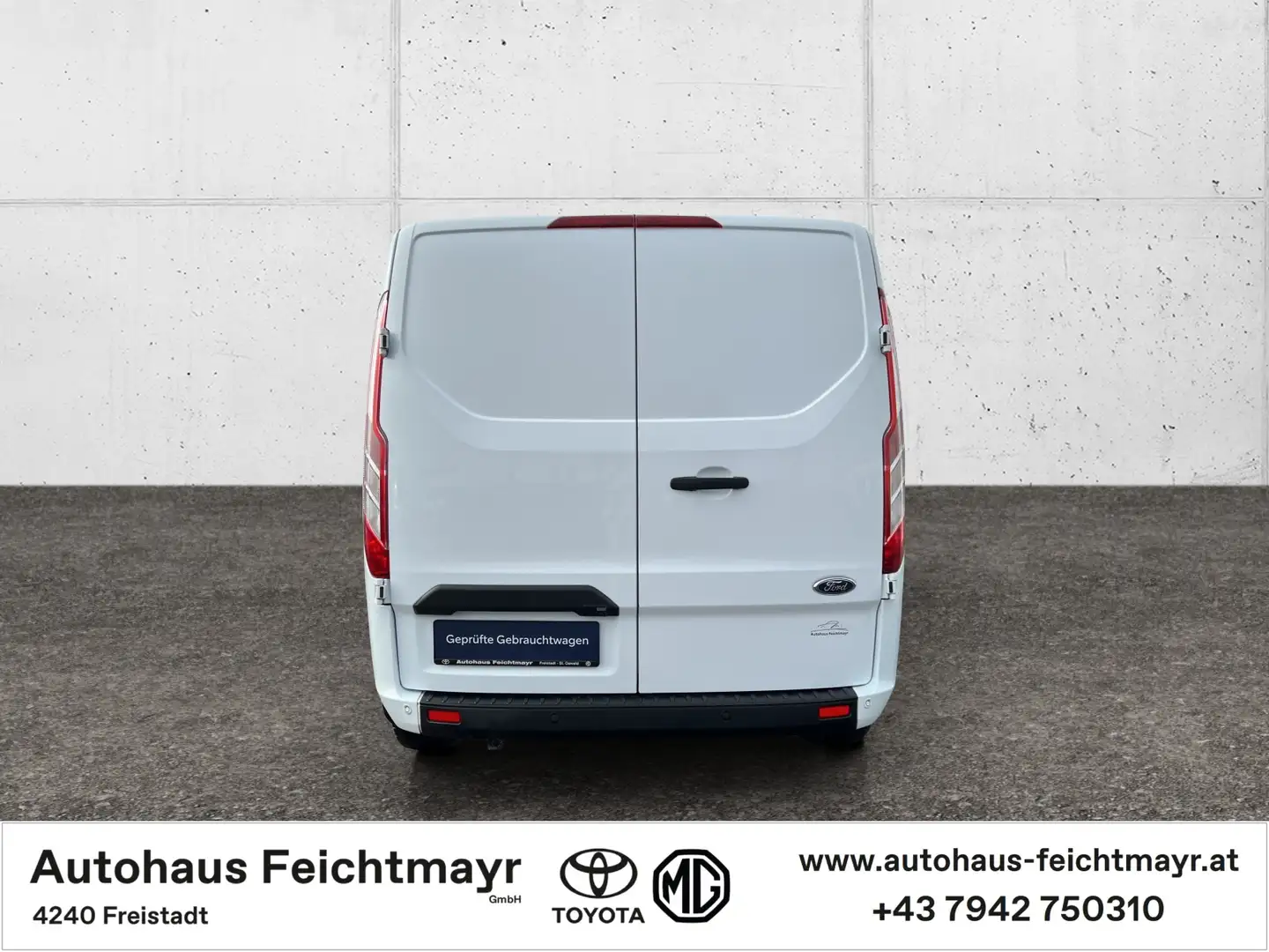 Vehicle image, number 6