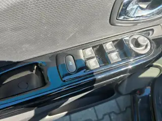 Vehicle image thumbnail, number 12