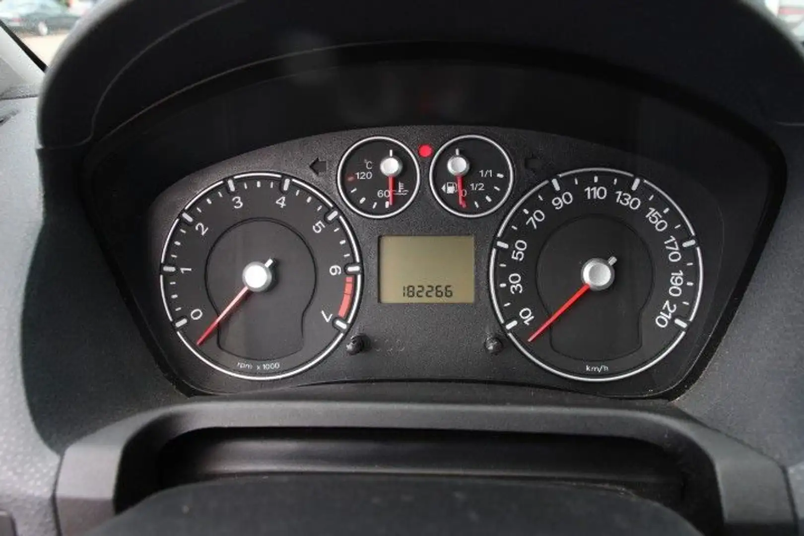 Vehicle image, number 17