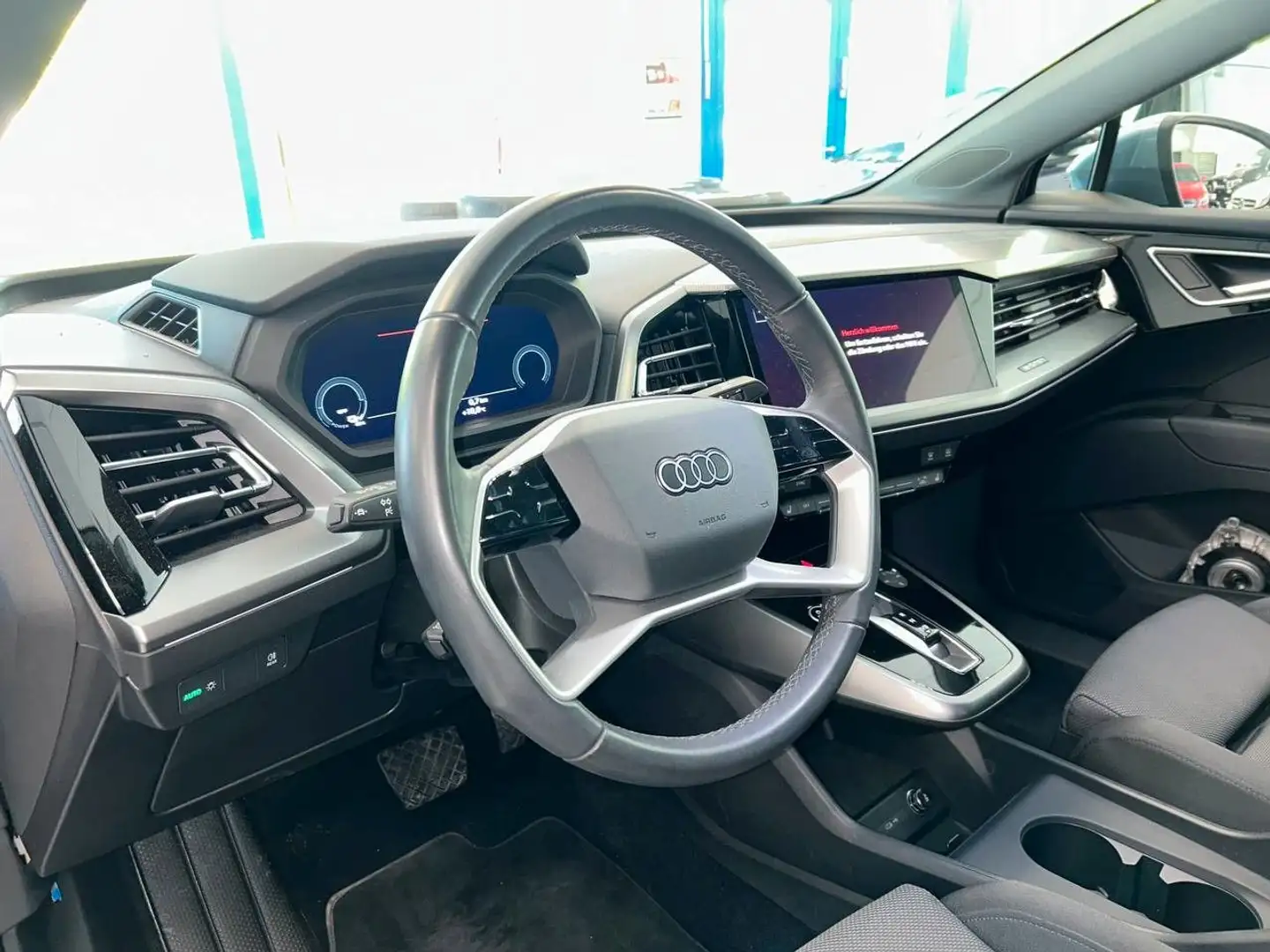 Vehicle image, number 11