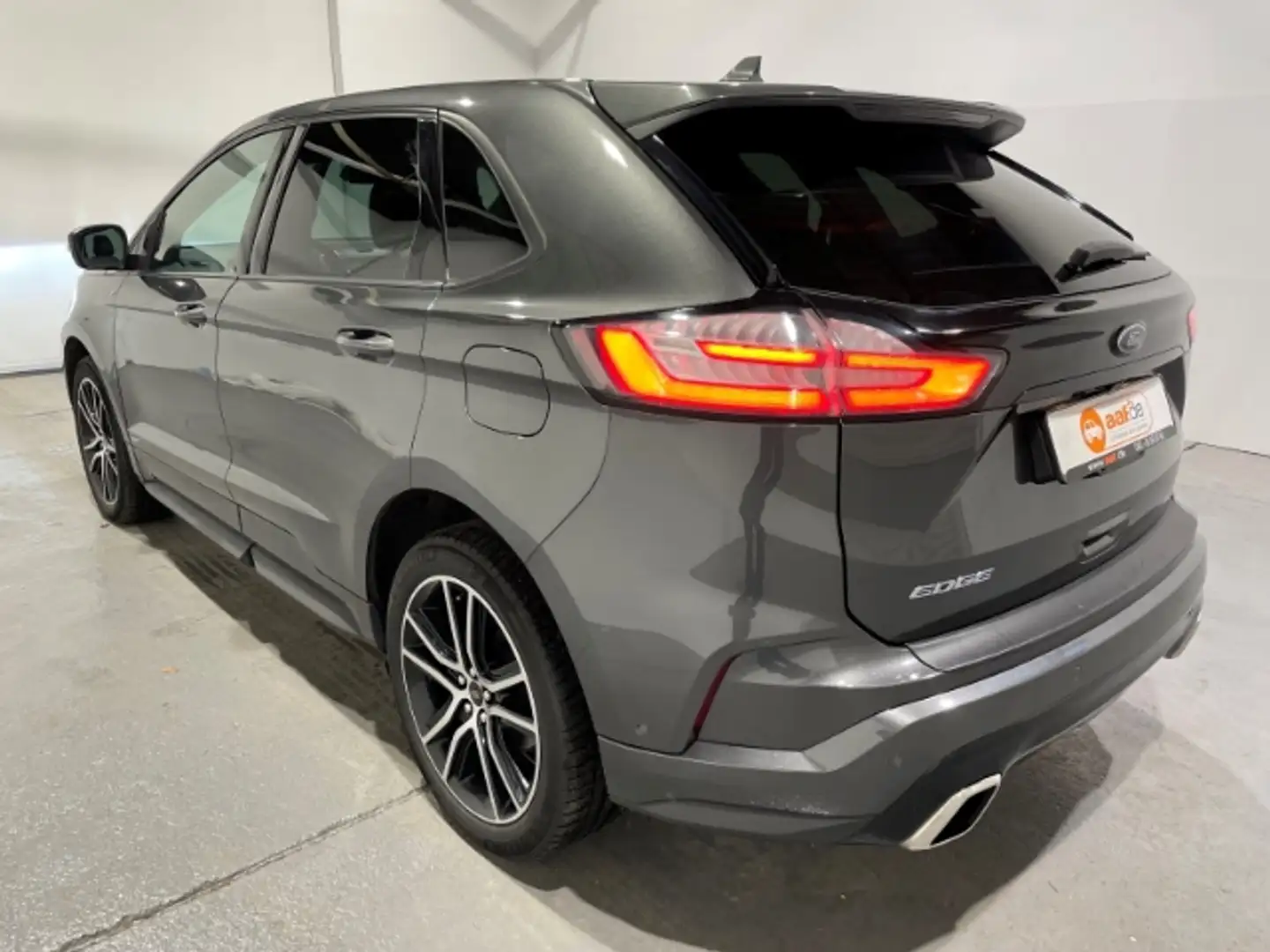 Vehicle image, number 2