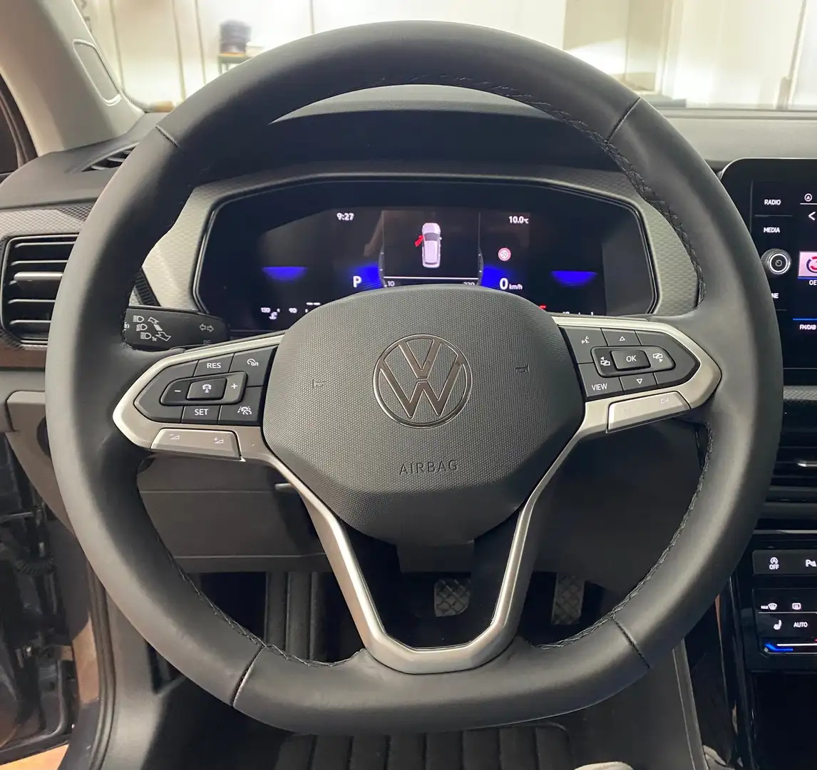 Vehicle image, number 5