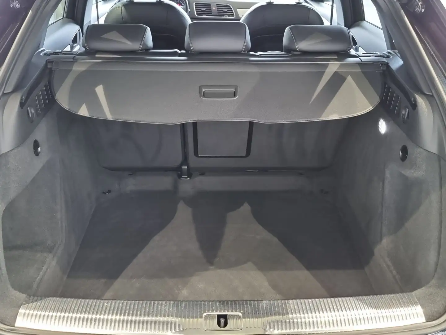Vehicle image, number 15