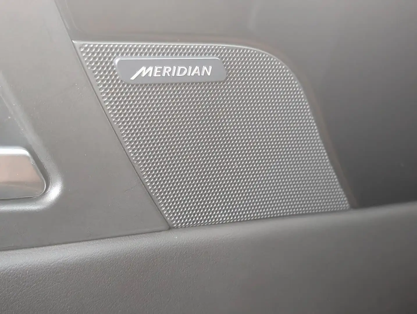 Vehicle image, number 9