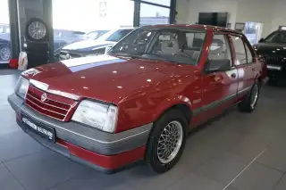 Vehicle image thumbnail, number 3