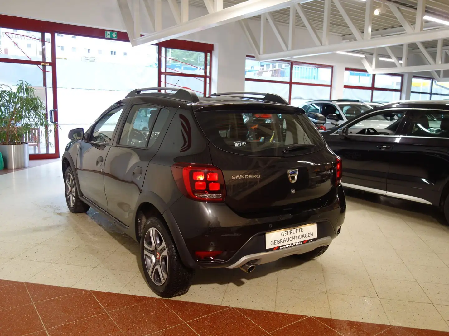 Vehicle image, number 5