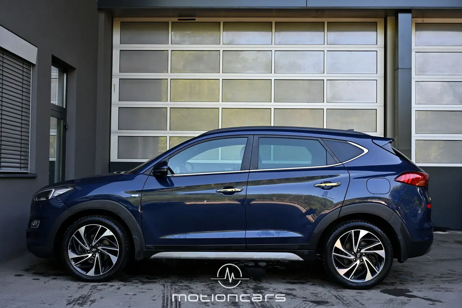 Vehicle image, number 6