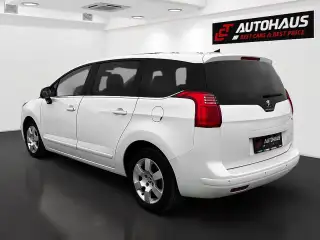 Vehicle image thumbnail, number 3