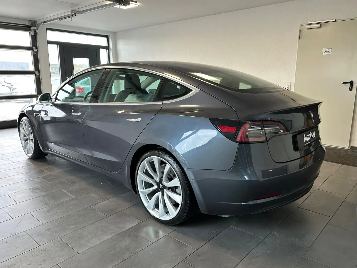 Vehicle image, number 5