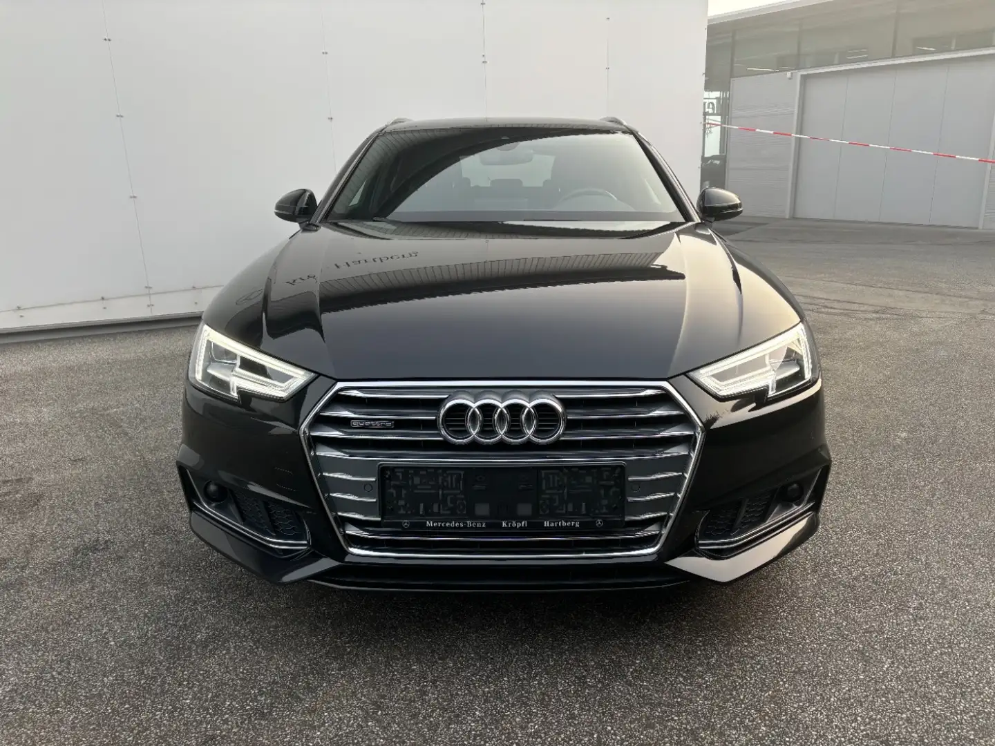 Vehicle image, number 3