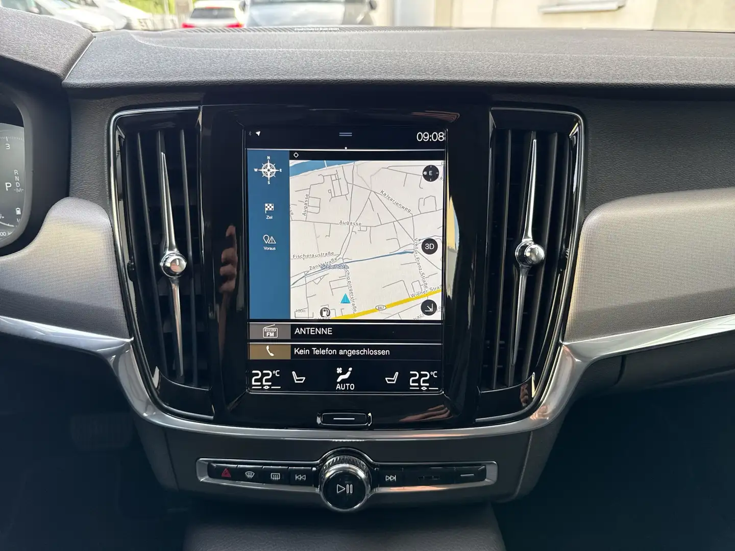 Vehicle image, number 9