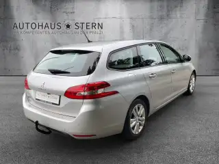 Vehicle image thumbnail, number 5