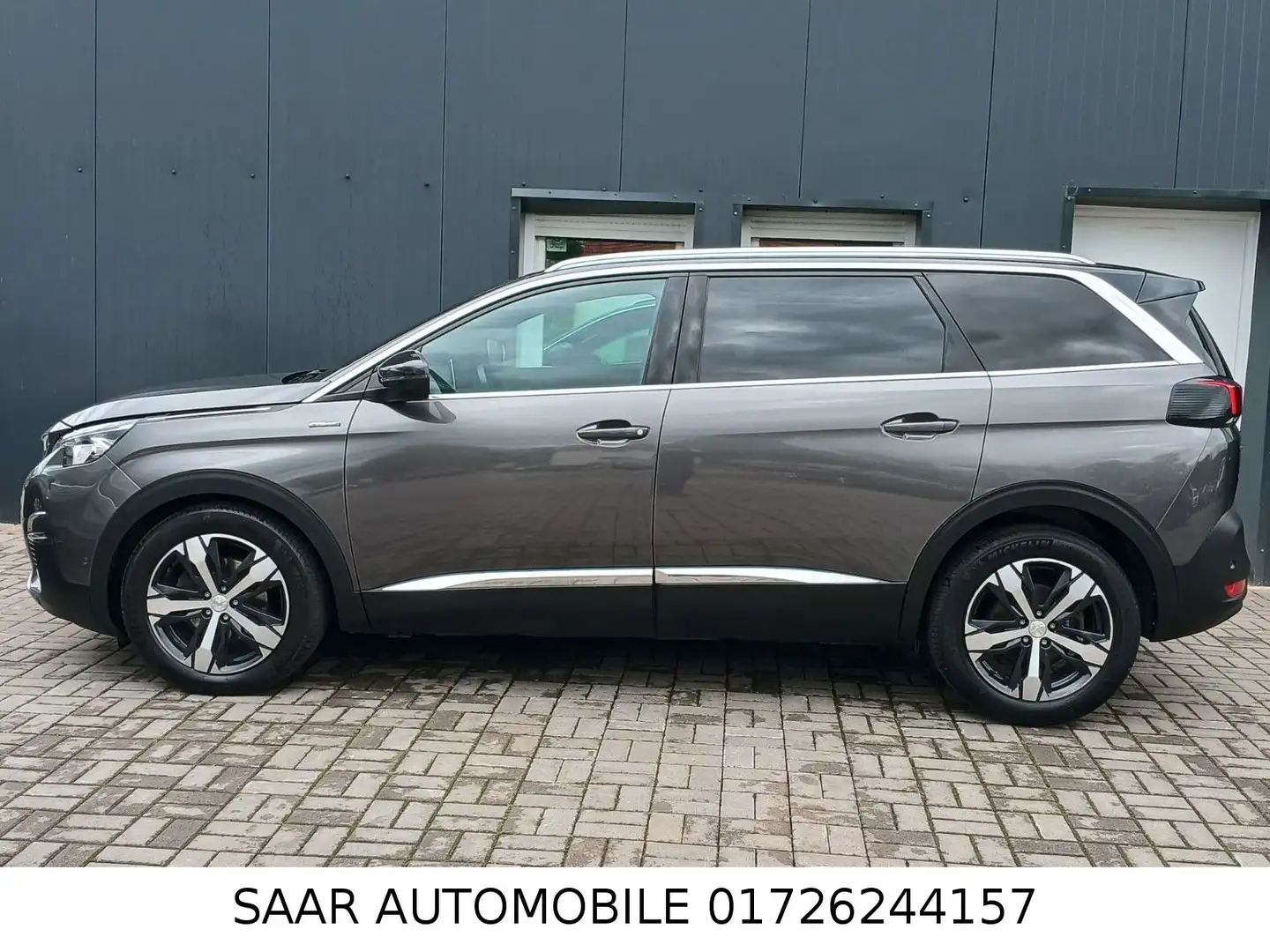 Vehicle image, number 4