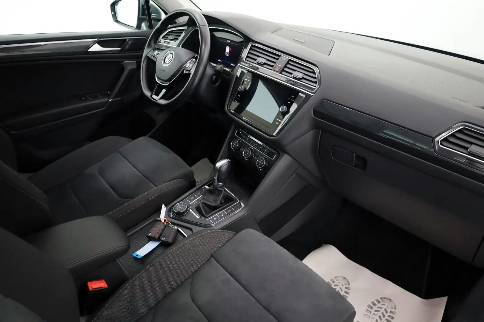 Vehicle image, number 3