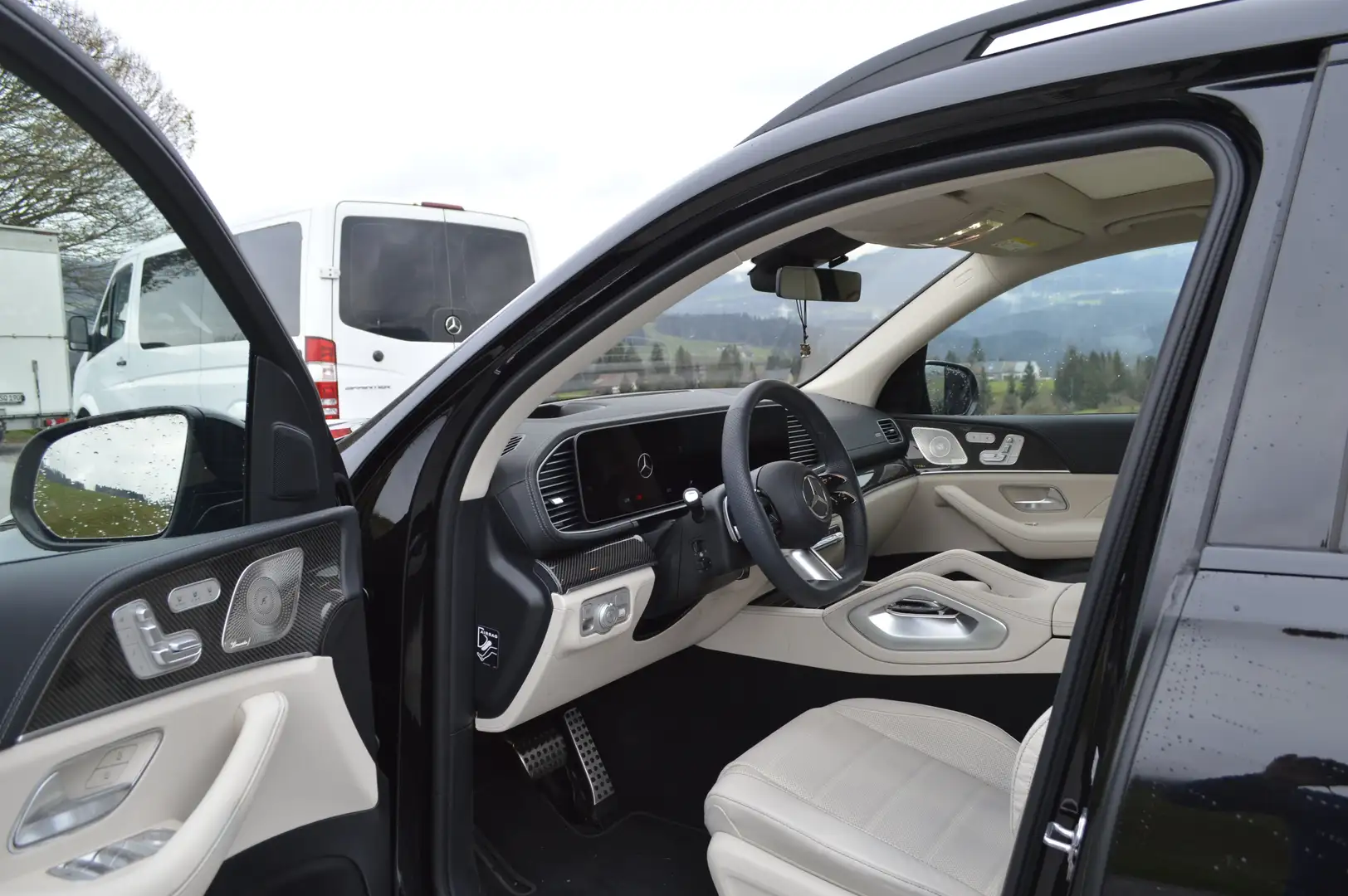 Vehicle image, number 9