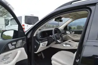 Vehicle image thumbnail, number 9