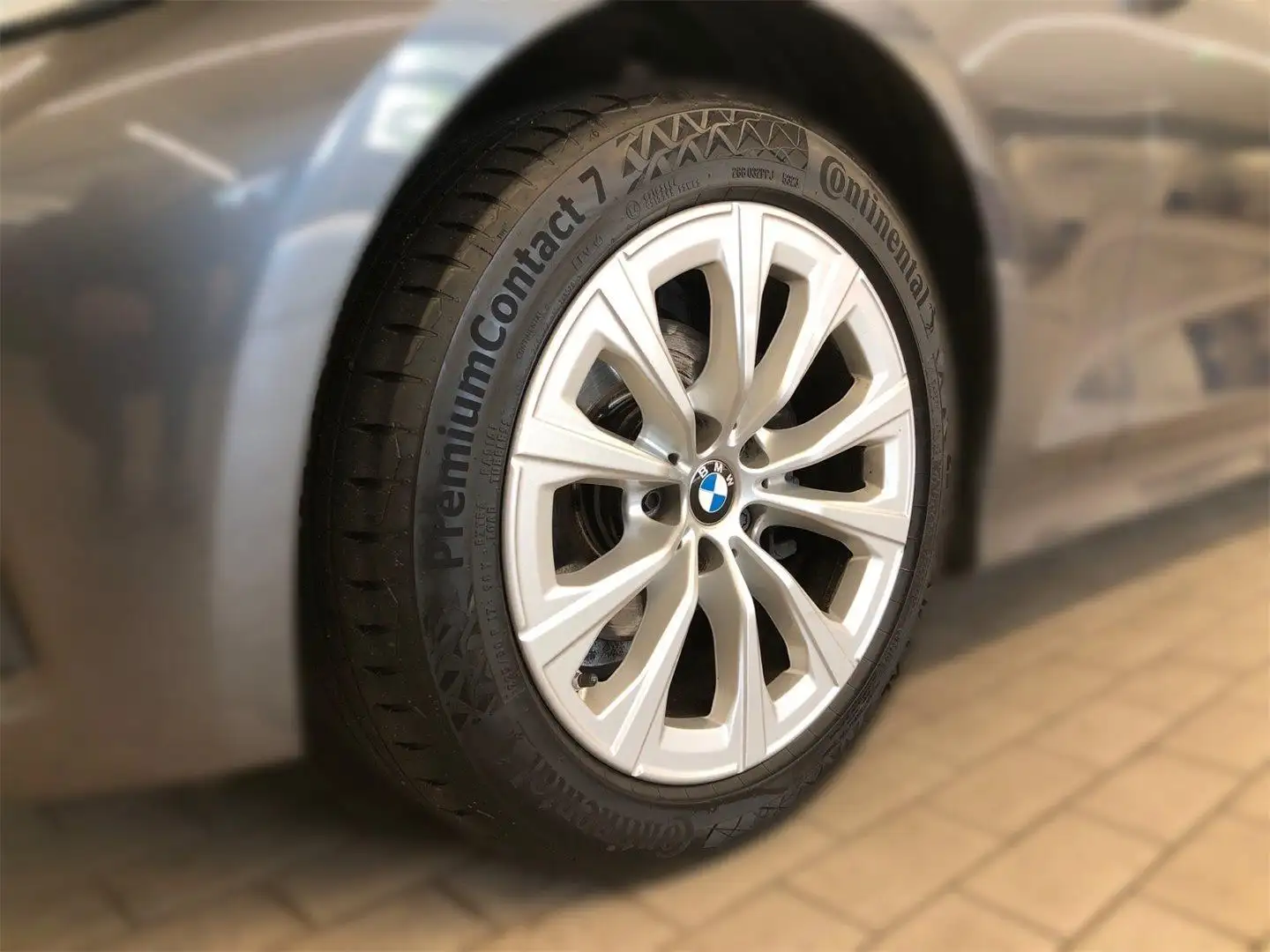 Vehicle image, number 3