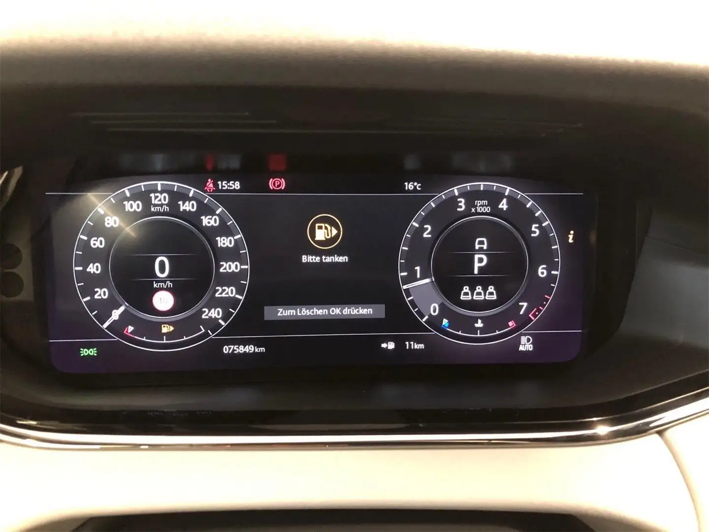 Vehicle image, number 4