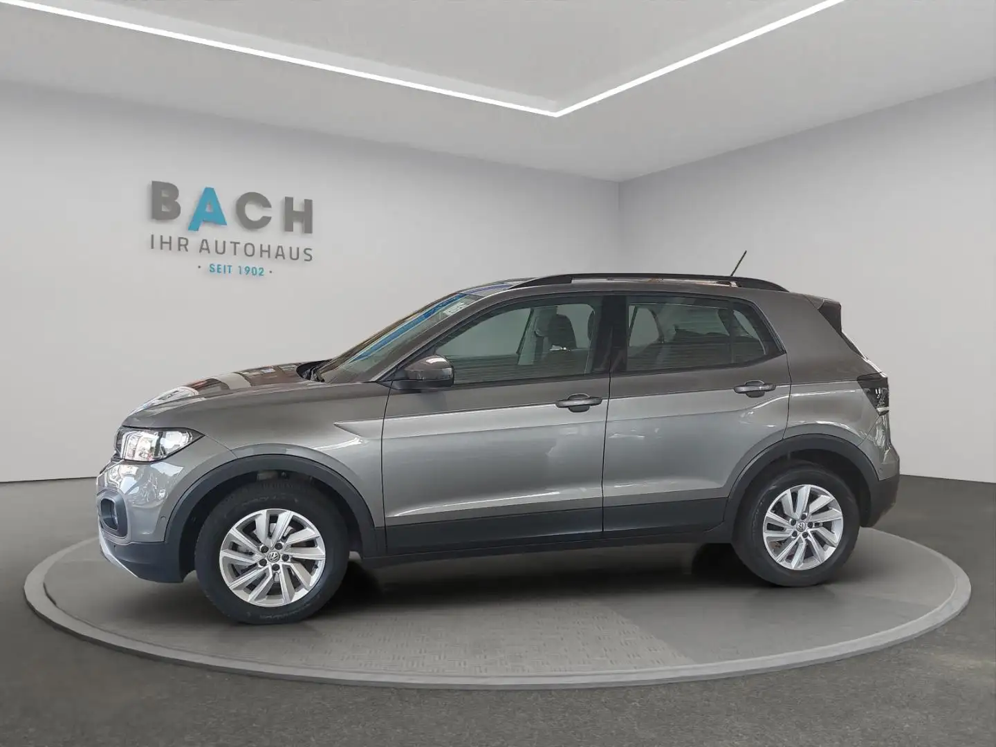 Vehicle image, number 4